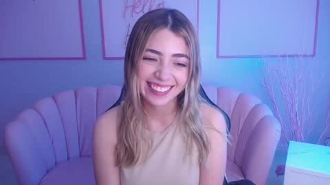 Snapshot of channel_blonde_a chatting on December 3, 2024, 4:25 am channel_blonde_a online show from December 3, 2024, 4:25 am