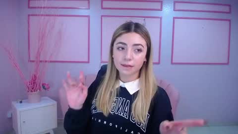 Snapshot of channel_blonde_a chatting on December 13, 2024, 4:49 pm channel_blonde_a online show from December 13, 2024, 4:49 pm