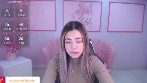 Snapshot of channel_blonde_a chatting on January 15, 2025, 4:54 pm channel_blonde_a online show from January 15, 2025, 4:54 pm