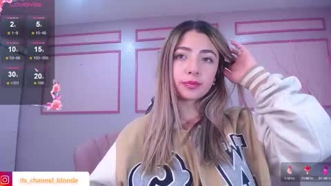 Snapshot of channel_blonde_a chatting on January 28, 2025, 7:32 pm channel_blonde_a online show from January 28, 2025, 7:32 pm