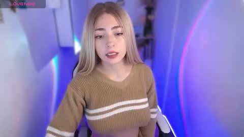 Snapshot of channel_blonde_a chatting on October 2, 2025, 5:09 pm channel_blonde_a online show from October 2, 2025, 5:09 pm