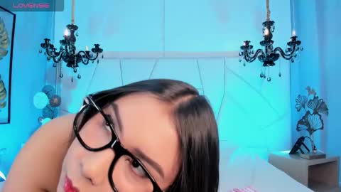 Channey online show from November 17, 2025, 3:01 am