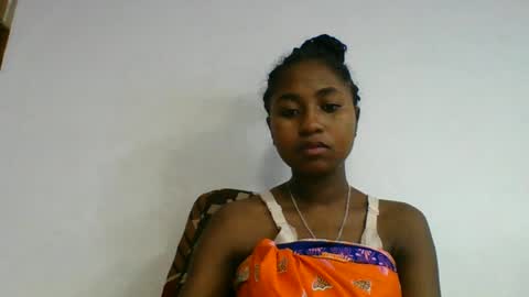 chantale483461 online show from June 16, 2026, 6:10 pm