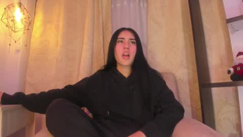 Snapshot of chantall_valkoba chatting on December 3, 2024, 3:09 am Chantall online show from December 3, 2024, 3:09 am