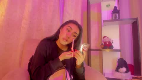 Snapshot of chantall_valkoba chatting on December 7, 2024, 4:20 am Chantall online show from December 7, 2024, 4:20 am