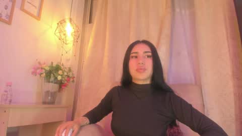 Snapshot of chantall_valkoba chatting on December 16, 2024, 4:45 am Chantall online show from December 16, 2024, 4:45 am