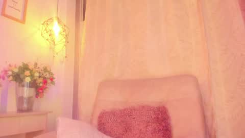 Snapshot of chantall_valkoba chatting on December 23, 2024, 6:11 am Chantall online show from December 23, 2024, 6:11 am