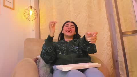 Snapshot of chantall_valkoba chatting on January 13, 2025, 4:28 am Chantall online show from January 13, 2025, 4:28 am