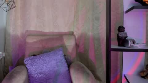 Snapshot of chantall_valkoba chatting on February 8, 2025, 4:36 am Chantall online show from February 8, 2025, 4:36 am