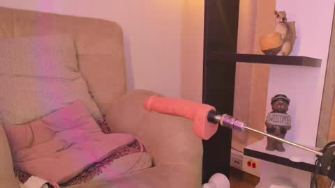 Snapshot of chantall_valkoba chatting on February 24, 2025, 7:44 am Chantall online show from February 24, 2025, 7:44 am