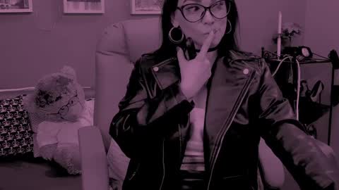 The Queen online show from March 29, 2026, 2:11 am