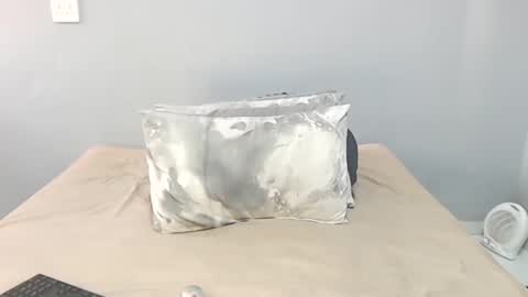 chantel87_ online show from October 23, 2025, 10:36 am