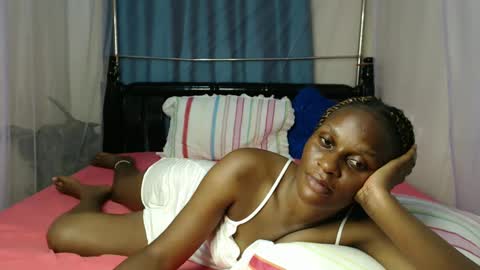 Snapshot of chantelsamz2 chatting on December 11, 2024, 7:03 pm Chantel online show from December 11, 2024, 7:03 pm