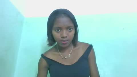 Snapshot of chanteuse655720 chatting on May 13, 2026, 5:43 pm chanteuse655720 online show from May 13, 2026, 5:43 pm