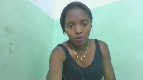 Snapshot of chanteuse655720 chatting on May 19, 2026, 5:19 pm chanteuse655720 online show from May 19, 2026, 5:19 pm