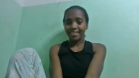Snapshot of chanteuse655720 chatting on June 3, 2026, 10:18 am chanteuse655720 online show from June 3, 2026, 10:18 am