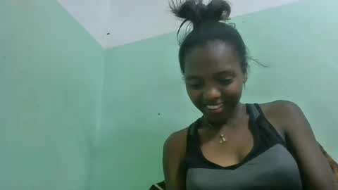 Snapshot of chanteuse655720 chatting on June 17, 2026, 7:04 pm chanteuse655720 online show from June 17, 2026, 7:04 pm