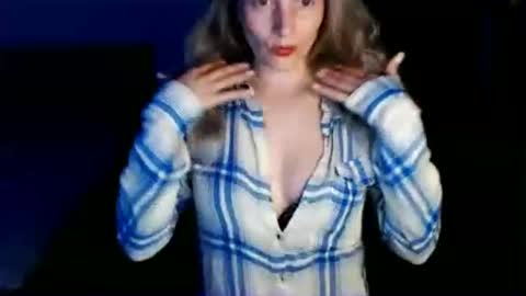Snapshot of chanti_lovee chatting on July 15, 2026, 10:04 pm We Vibe Device that vibrates at the sound of Tips and makes me wet. vibe lush edging daddy lovense online show from July 15, 2026, 10:04 pm