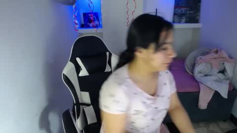 charis 2 online show from November 18, 2025, 11:36 am