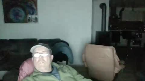 charles6064 online show from January 1, 2025, 4:18 pm