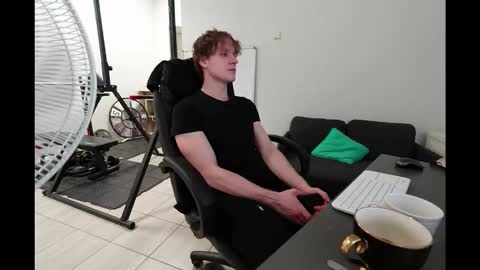 Snapshot of charles_dreams chatting on November 26, 2025, 2:51 pm CHARLES DREAMS online show from November 26, 2025, 2:51 pm