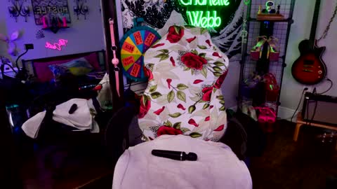 Snapshot of charlette_webb_xxx chatting on December 17, 2024, 4:12 am Charlette Webb online show from December 17, 2024, 4:12 am