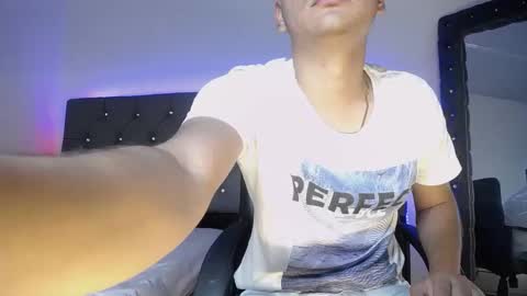 Snapshot of charlie_cockk chatting on December 21, 2025, 4:08 am Charlie online show from December 21, 2025, 4:08 am