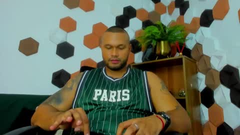 Snapshot of charliegrifin chatting on May 12, 2026, 8:06 pm online show from May 12, 2026, 8:06 pm