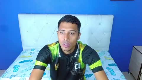 charliesfox online show from May 29, 2026, 1:53 pm