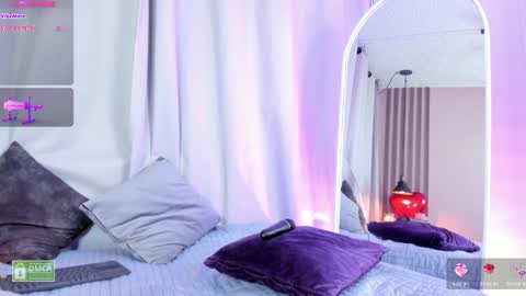 Char 3  Lets go for the 100 Thumb-Up   online show from January 26, 2025, 10:45 am