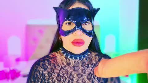 Charloott Evans online show from November 1, 2025, 12:01 am