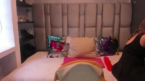 Charlot milf online show from October 22, 2025, 11:54 am