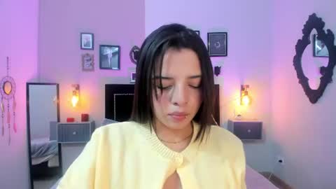 Snapshot of charlotte__benett chatting on June 24, 2026, 5:39 am Charlotte online show from June 24, 2026, 5:39 am
