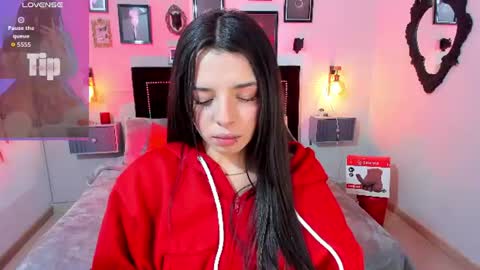 Snapshot of charlotte__benett chatting on July 14, 2026, 4:28 am Charlotte online show from July 14, 2026, 4:28 am