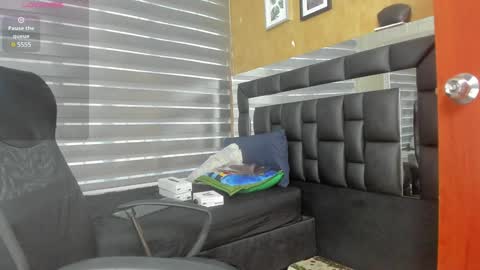 Snapshot of charlotte__g chatting on January 21, 2025, 11:46 am charlotte online show from January 21, 2025, 11:46 am