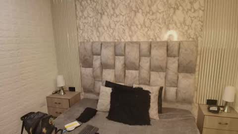 Snapshot of charlotte__g chatting on September 11, 2025, 10:15 am charlotte online show from September 11, 2025, 10:15 am