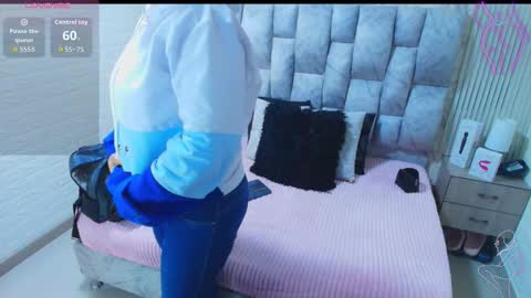 Snapshot of charlotte__g chatting on October 1, 2025, 11:05 am charlotte online show from October 1, 2025, 11:05 am