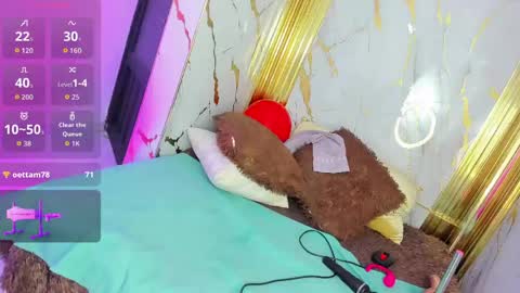 charlotte__milf online show from April 15, 2026, 10:10 pm