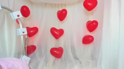 Snapshot of charlotte_capell chatting on February 15, 2025, 3:52 am Charly online show from February 15, 2025, 3:52 am