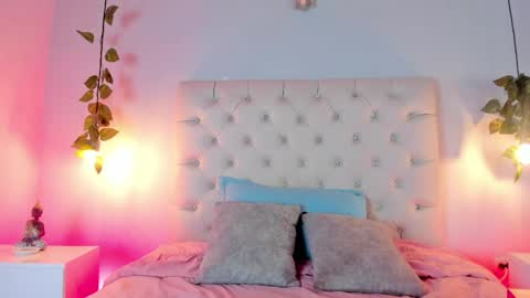 Sofia online show from June 1, 2026, 2:35 am