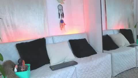 Charlotte online show from October 17, 2025, 10:29 am