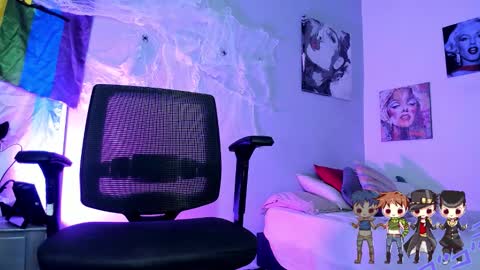 Charlie  online show from October 17, 2025, 5:54 am