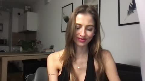 Snapshot of charlotte_roche chatting on January 16, 2025, 6:27 pm Charlotte Roche online show from January 16, 2025, 6:27 pm