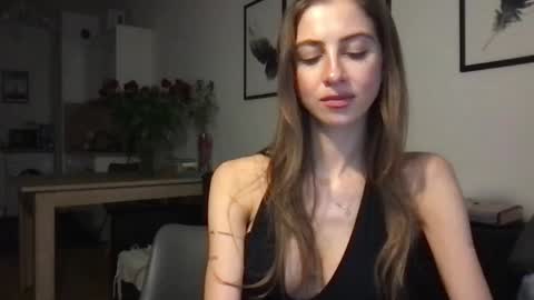 Snapshot of charlotte_roche chatting on February 19, 2025, 3:27 pm Charlotte Roche online show from February 19, 2025, 3:27 pm