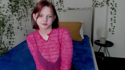 Snapshot of charlotte_stee chatting on April 7, 2026, 2:01 am Charlotte online show from April 7, 2026, 2:01 am