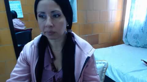 Snapshot of charlotte_temple chatting on January 18, 2026, 1:59 pm Charlotte online show from January 18, 2026, 1:59 pm