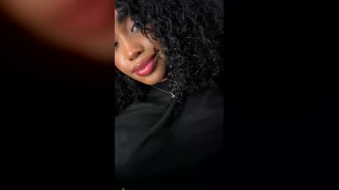 Snapshot of charlotte_tiller chatting on April 12, 2026, 7:13 am Yuli online show from April 12, 2026, 7:13 am