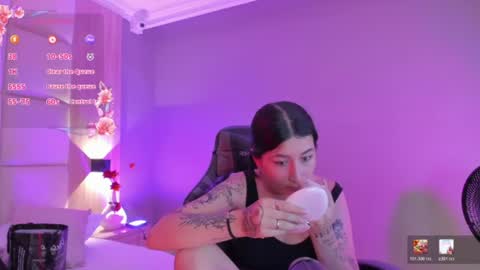 Charlottee online show from July 24, 2026, 3:15 am