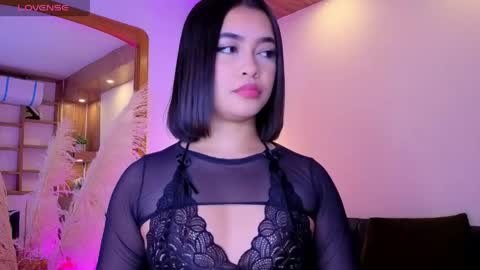 Snapshot of charlotteg18 chatting on May 10, 2026, 3:12 am Charlote online show from May 10, 2026, 3:12 am