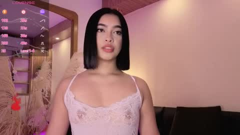 Snapshot of charlotteg18 chatting on May 26, 2026, 3:02 am Charlote online show from May 26, 2026, 3:02 am